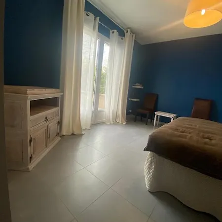 Couette-café Les Centaurines