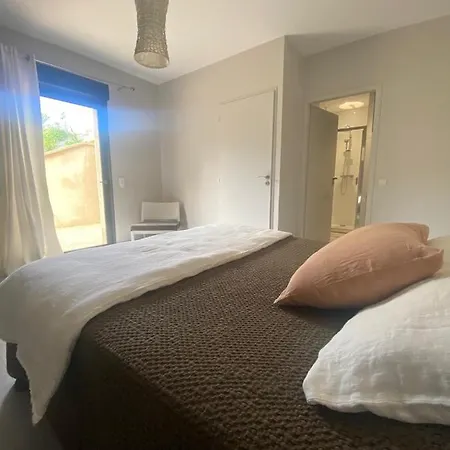 Couette-café Les Centaurines 3*