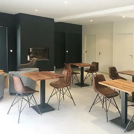 Couette-café Les Centaurines 3*